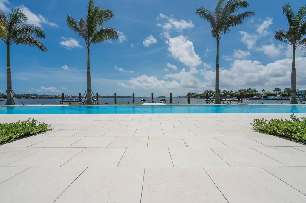 10 tarpon isle 16
